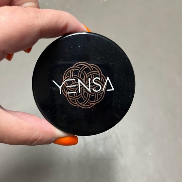 Yensa Sunlight Glow Silk Bronzing Base - Picture 1 of 2